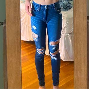 american eagle midrise ripped skinny jeans🌊